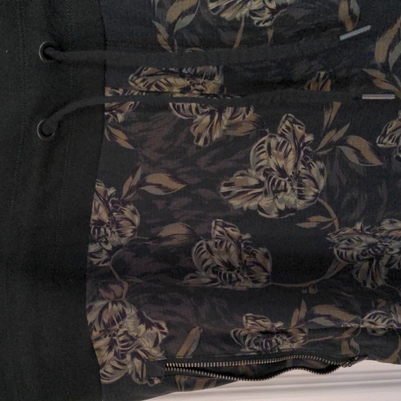 Athleta Plus Size Trekkie North Printed Jogger in Terra Firma Olive - Picture 3 of 6